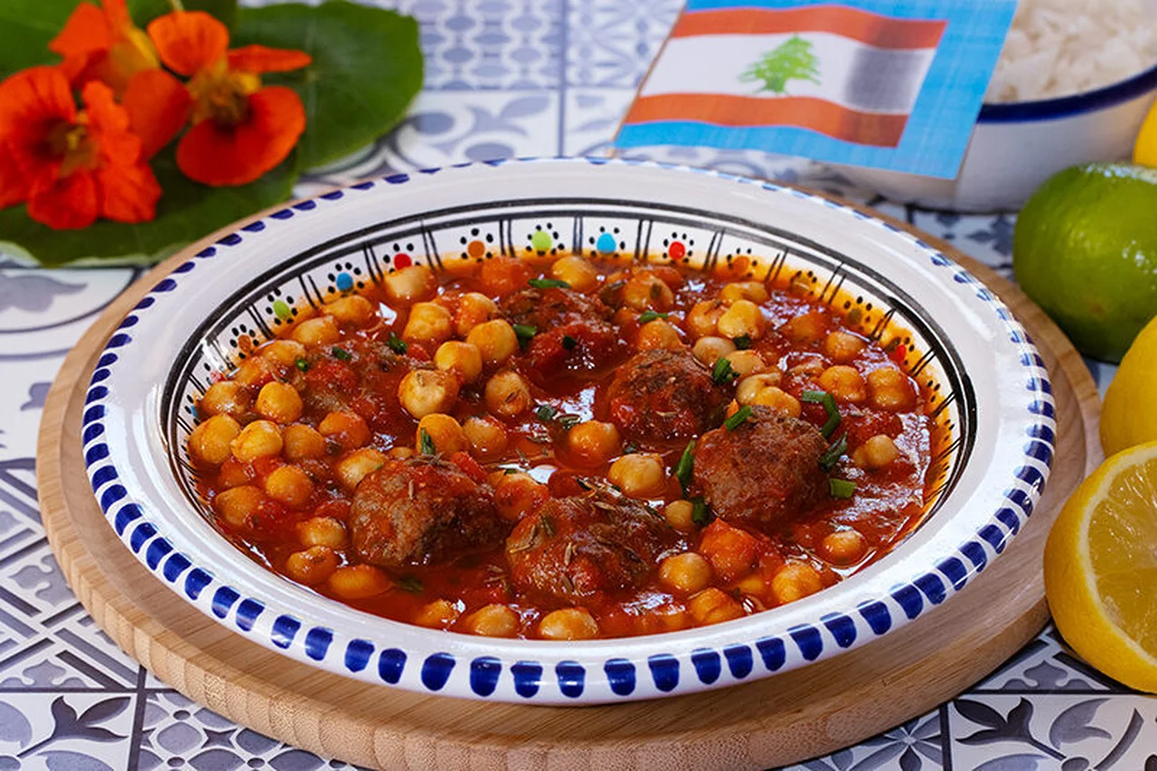 Ragoût de boulettes d'agneau à la libanaise