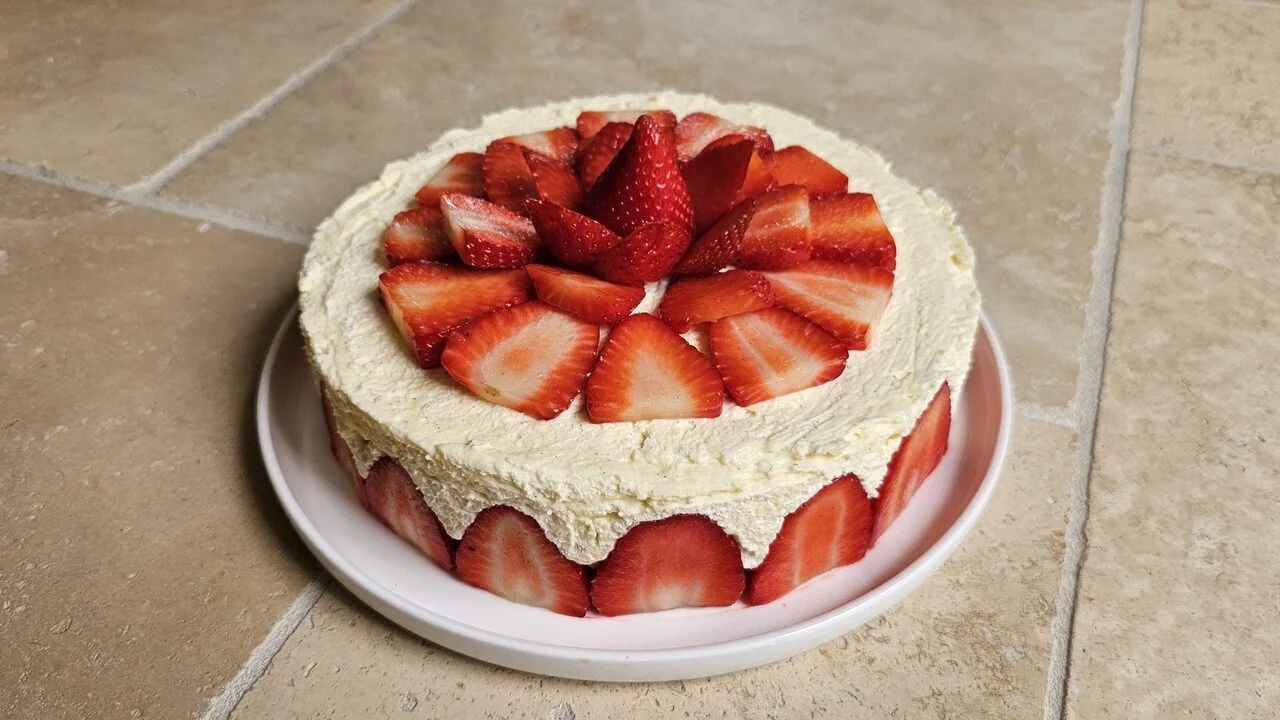 Fraisier à la crème diplomate