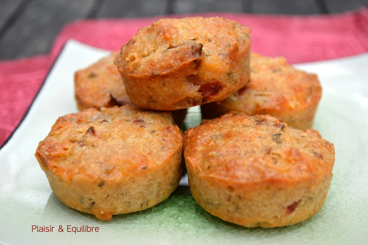 Financiers à la tomate séchée, parmesan et thym