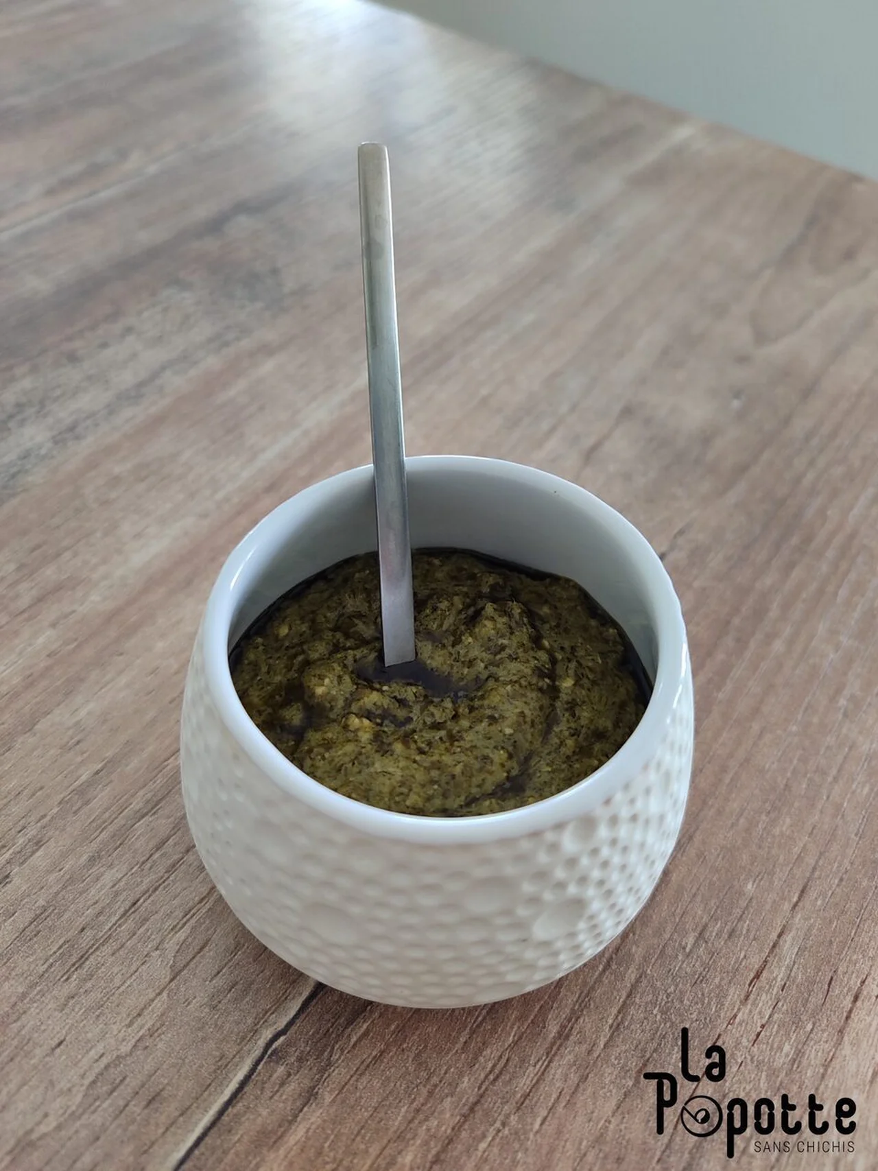 Pesto de fanes de radis