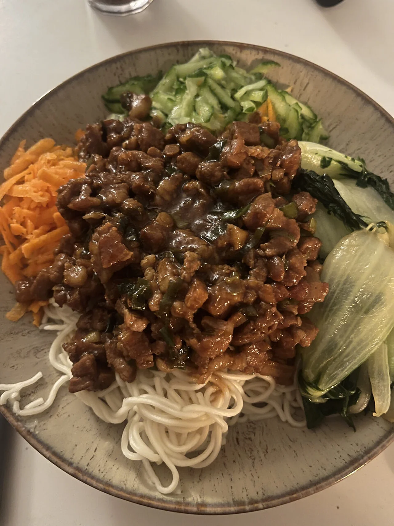 Nouilles Zhajiang (Zhajiang Mian)