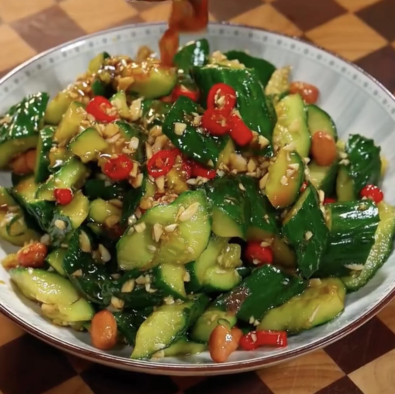 Salade de concombre à l'asiatique