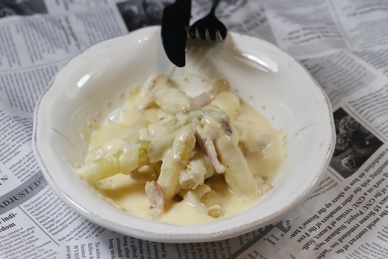 Asperges blanches à la crème de pecorino