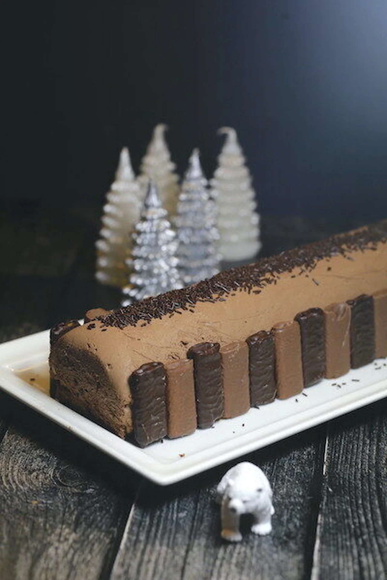 Bûche au chocolat et crêpes dentelles