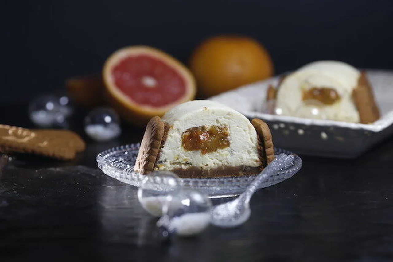 Bûche chocolat blanc et confit d'orange
