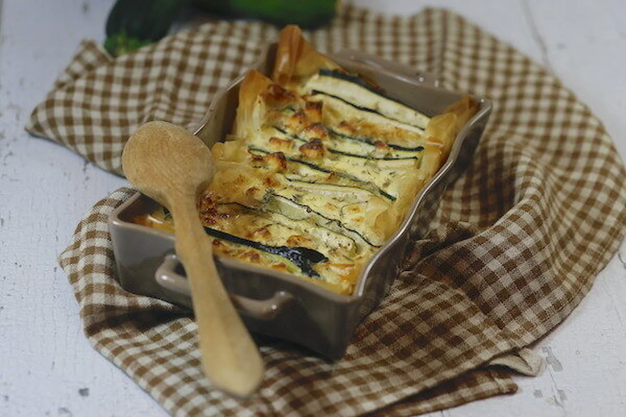 Crinkle courgette feta