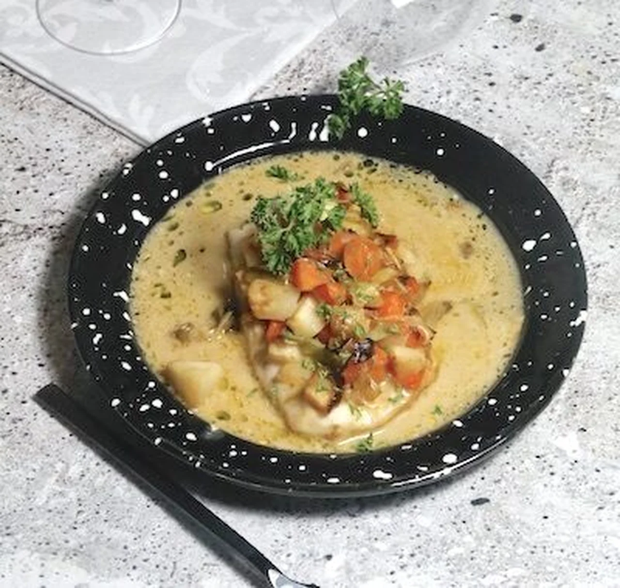 Filet de brochet aux légumes et crémant de Bourgogne