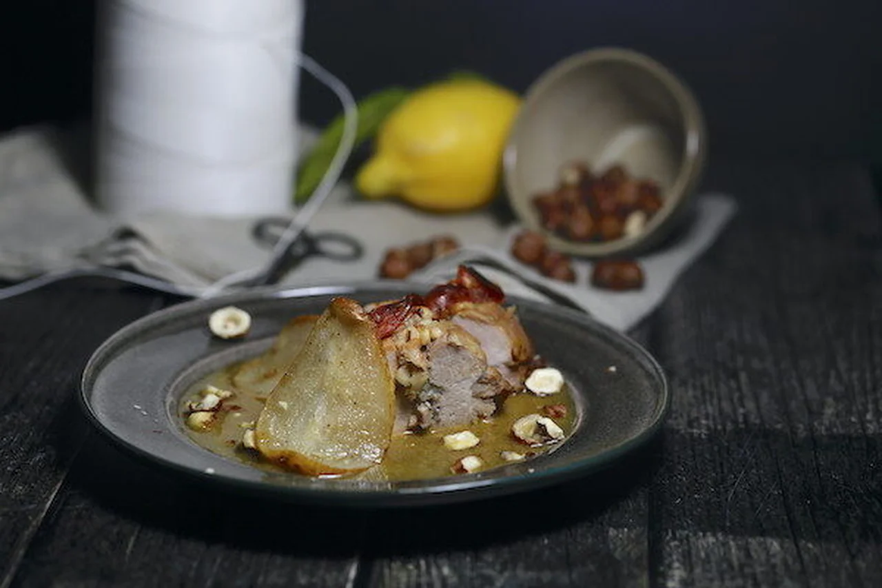 Filet mignon farci aux poires et aux noisettes