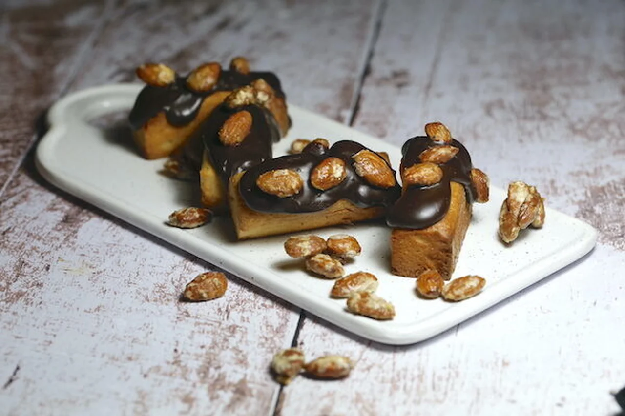 Financiers aux amandes caramélisées et chocolat