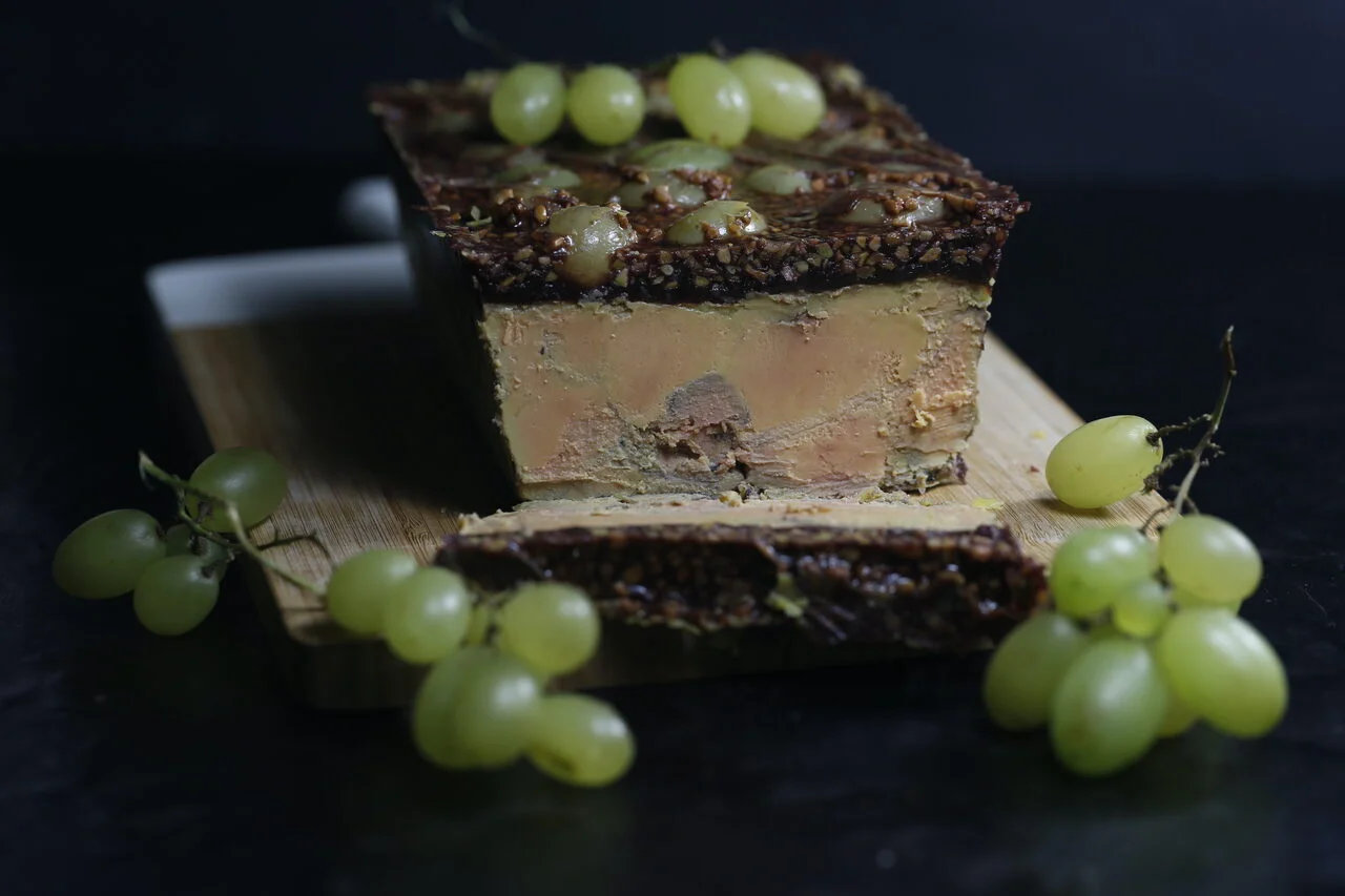 Foie gras en gelée de porto aux raisins