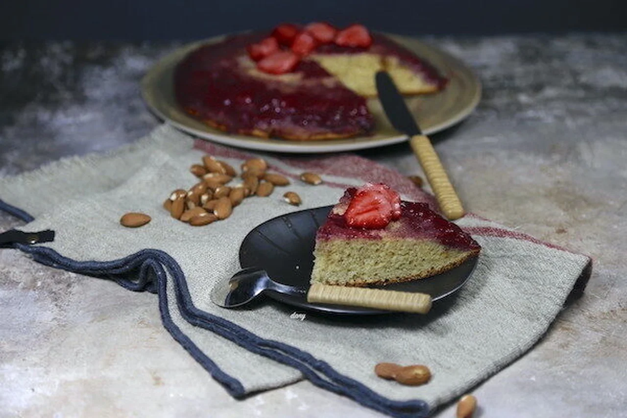 Fondant aux fraises et aux amandes