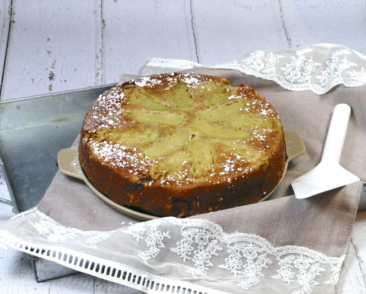 Gâteau renversé à la rhubarbe