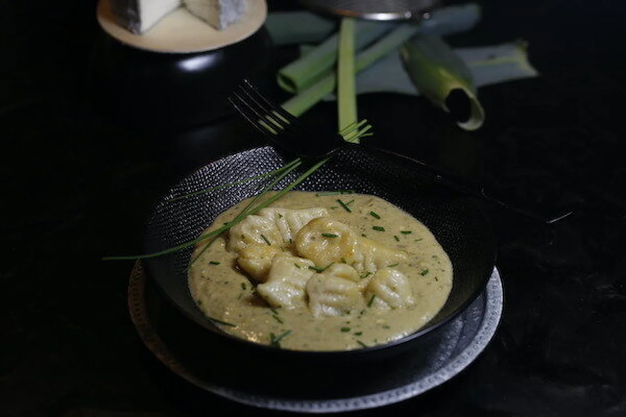 Gnocchis à la crème de poireaux au cabri