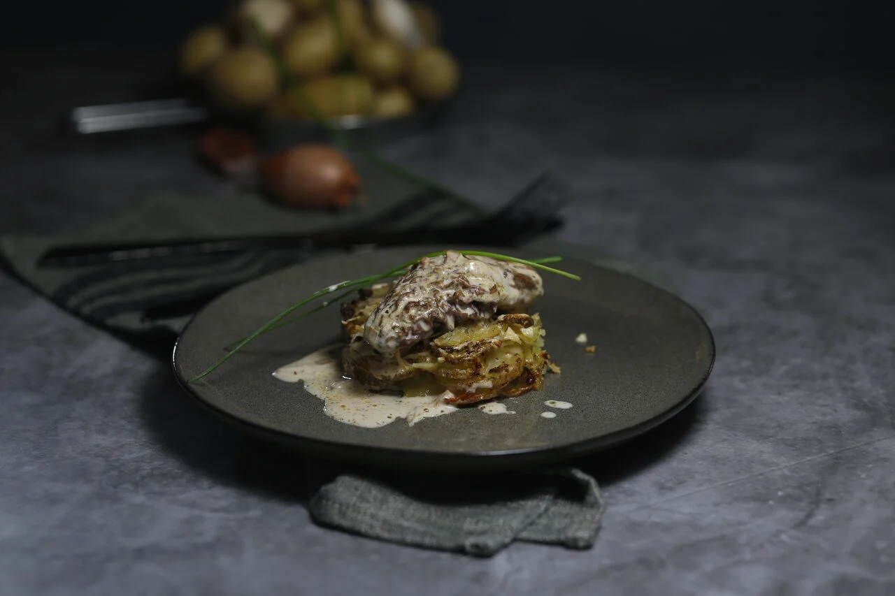 Mille-feuilles de pomme de terre aux morilles