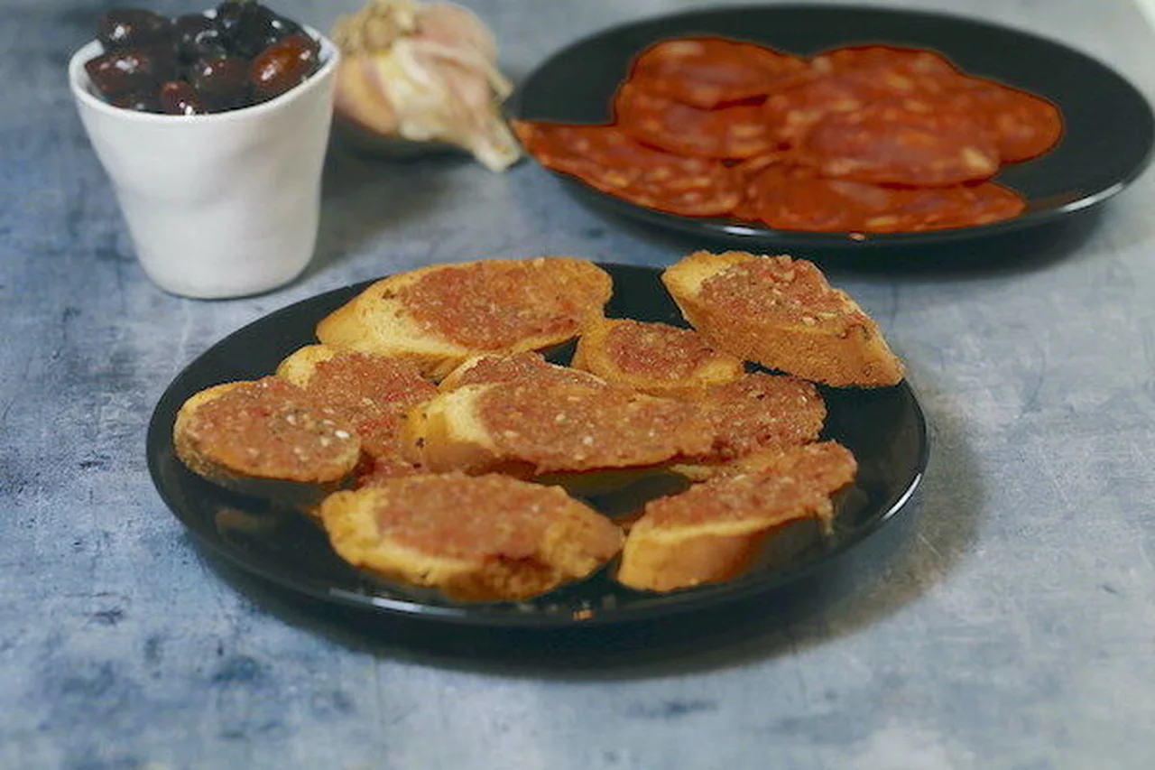Pan con tomate