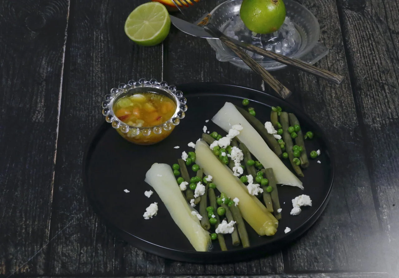Poireaux et légumes nouveaux à la vinaigrette agrumes
