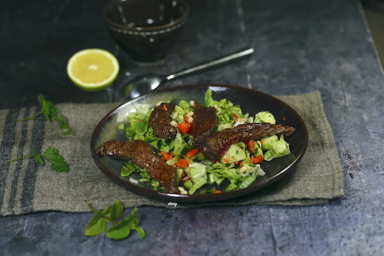 Salade d'onglet à l'asiatique