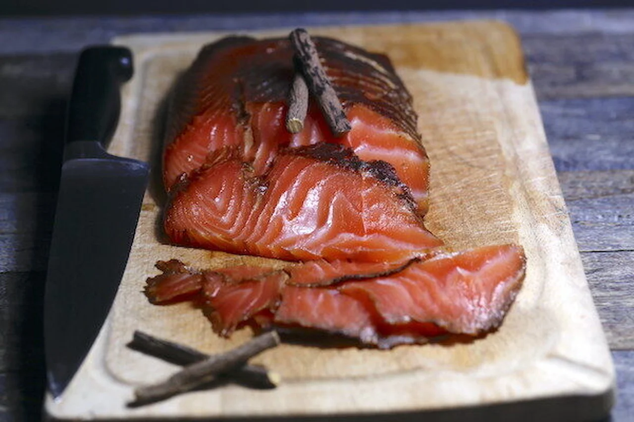 Saumon gravlax à la réglisse