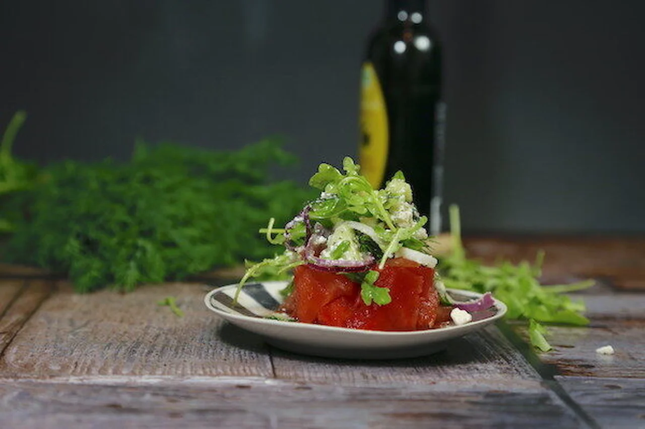 Tartare de pastèque en salade