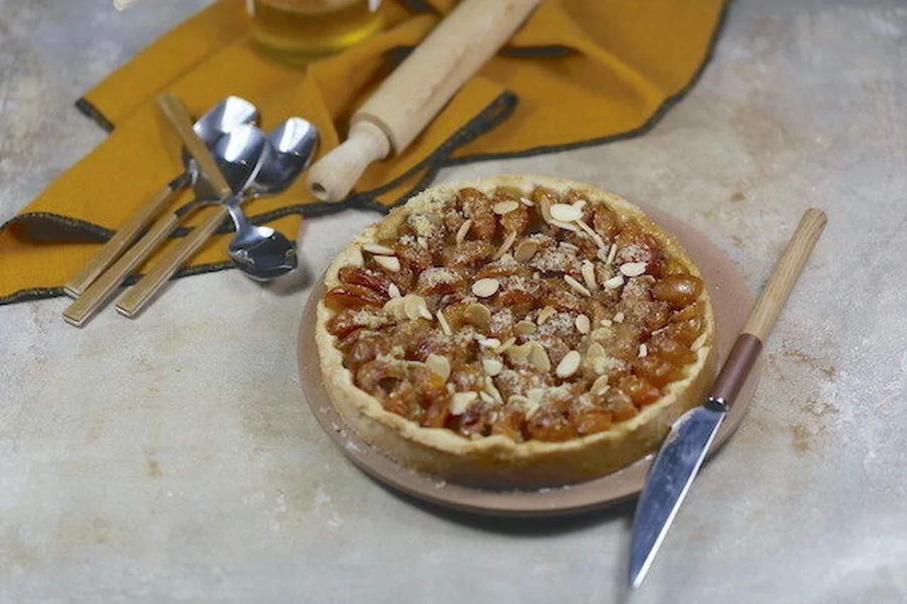 Tarte aux mirabelles, amandes et miel