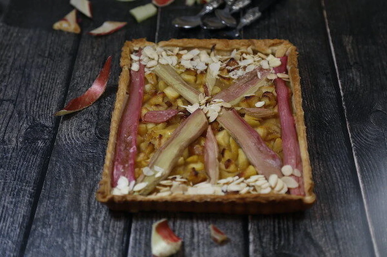 Tarte pomme rhubarbe