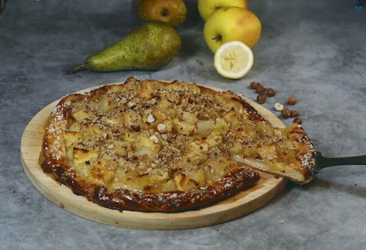 Tarte pommes poires noisettes au confit de citron