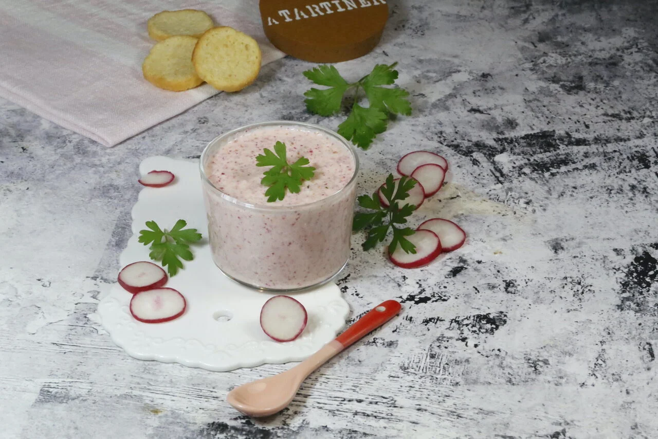 Tartinade de radis, chèvre et chorizo