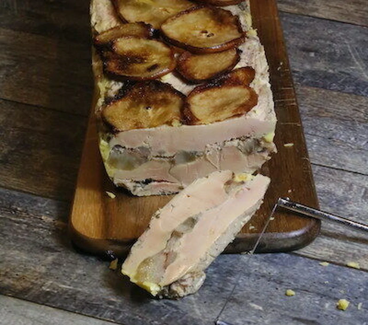 Terrine de foie gras aux poires