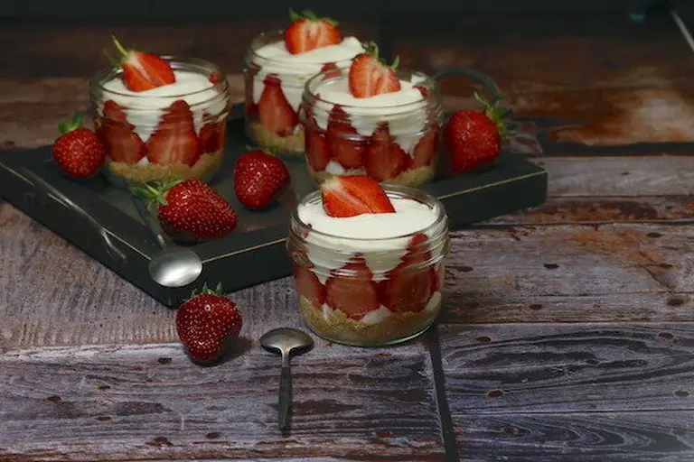 Verrines fraises coco
