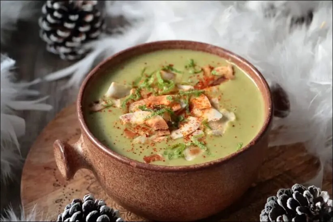 Crème de pois cassés au lait de coco et citron vert