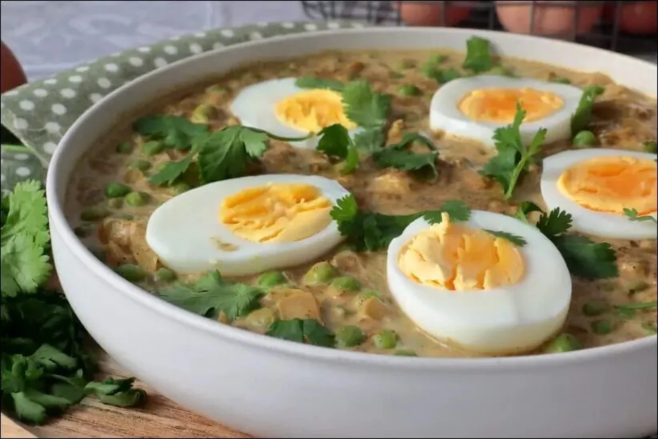 Curry aux oeufs durs et petits pois