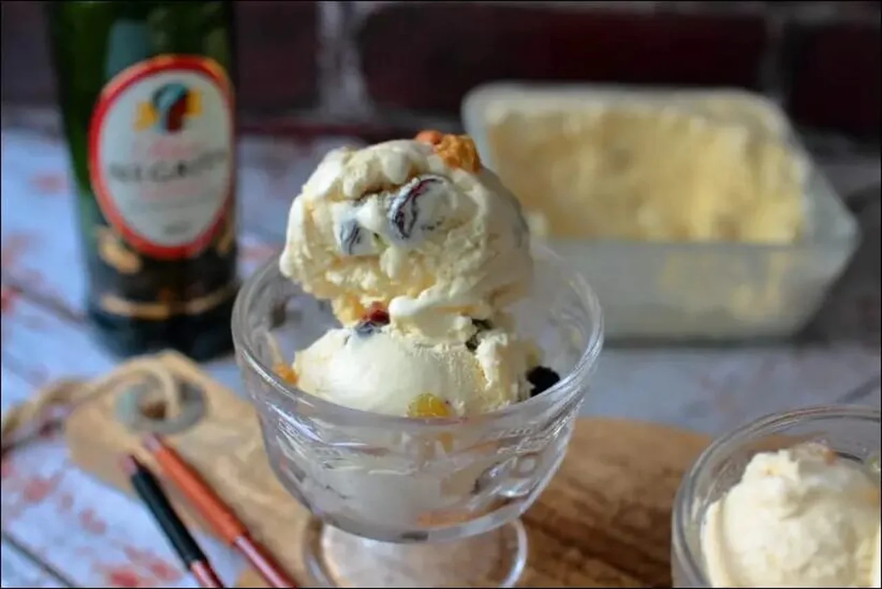 Glace rhum-raisins à la sorbetière