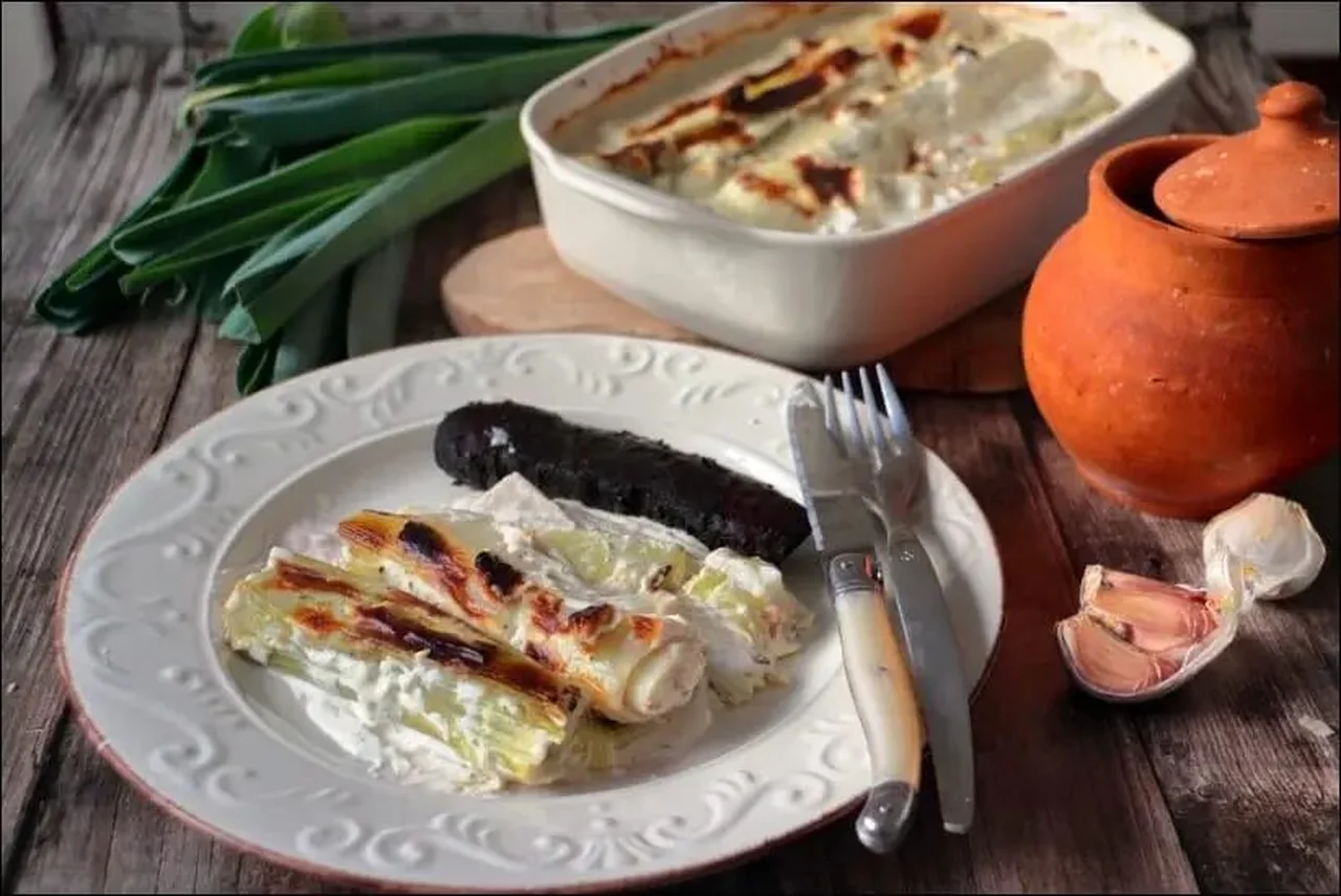 Gratin de poireaux à l'ail et aux herbes