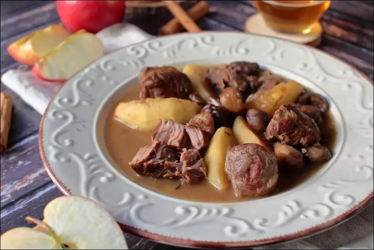 Joues de porc aux pommes châtaignes et cidre