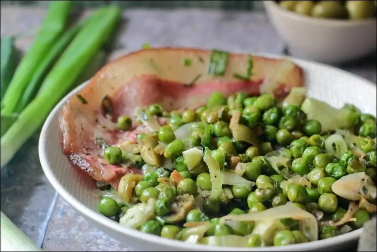 Mijoté de petits pois et oignons nouveaux