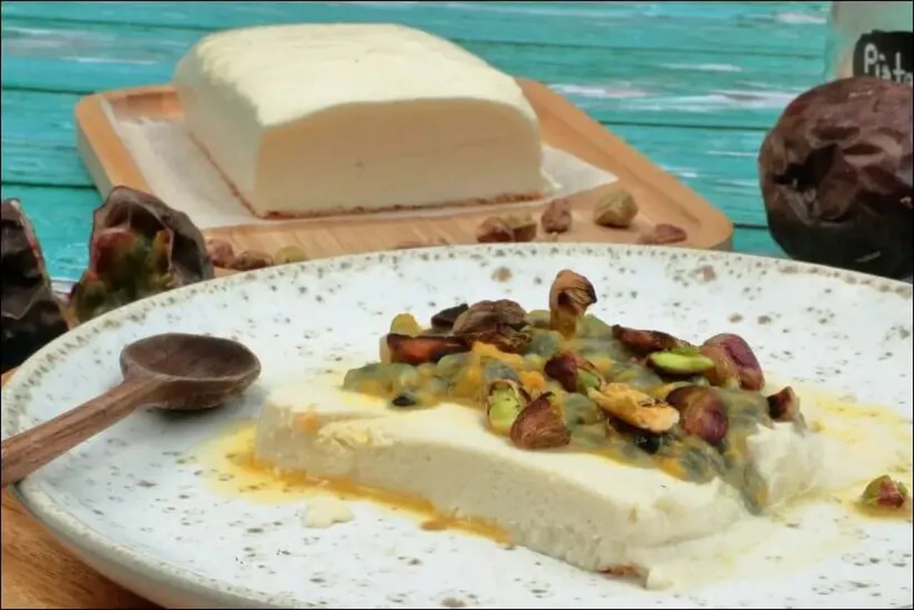 Panna cotta passion et pistaches de Cyril Lignac