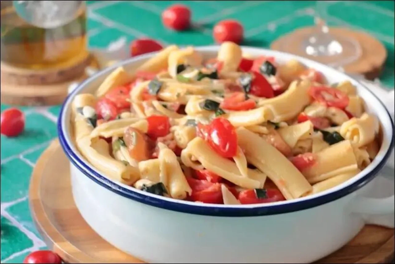 Pâtes façon salade caprese