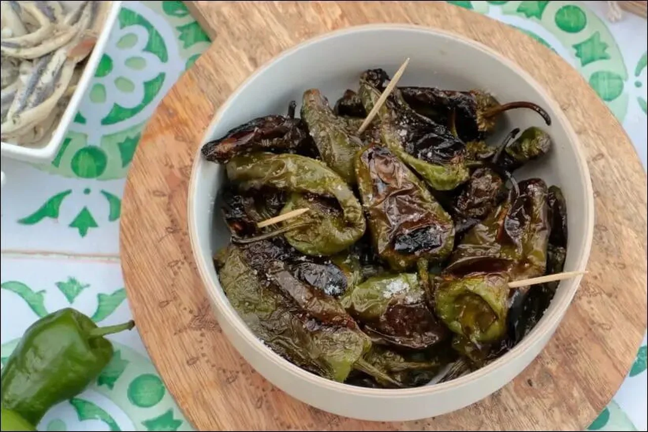 Pimientos de Padrón grillés au gros sel