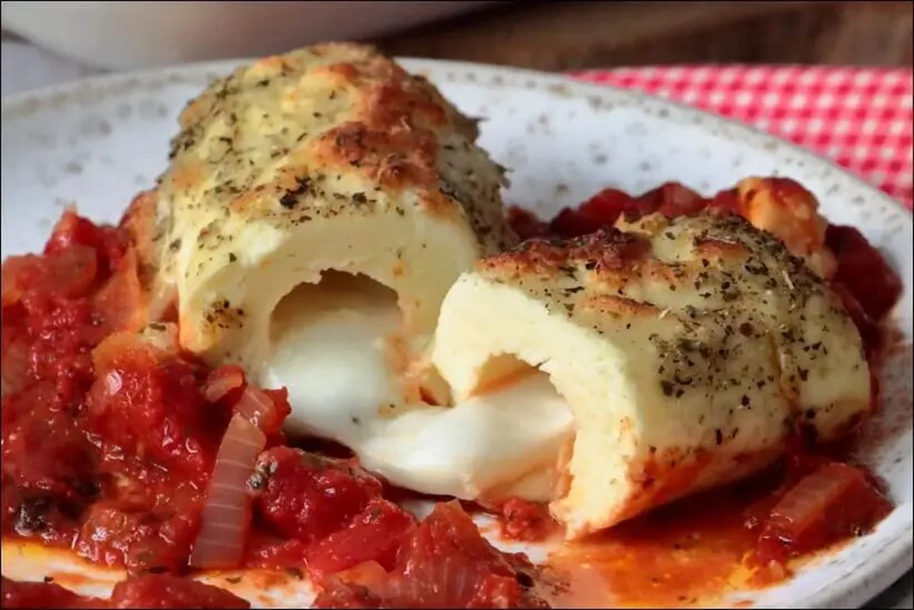 Quenelles au coeur de mozzarella et sauce tomate