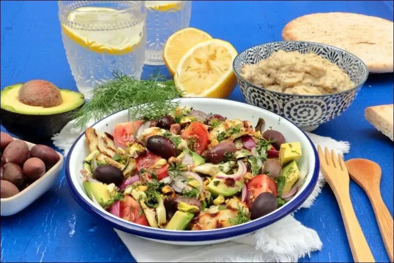 Salade courgettes grillées, halloumi et caviar d'aubergines