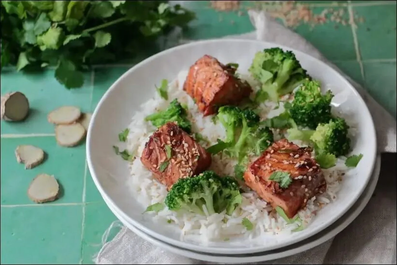 Saumon mariné et brocolis vapeur