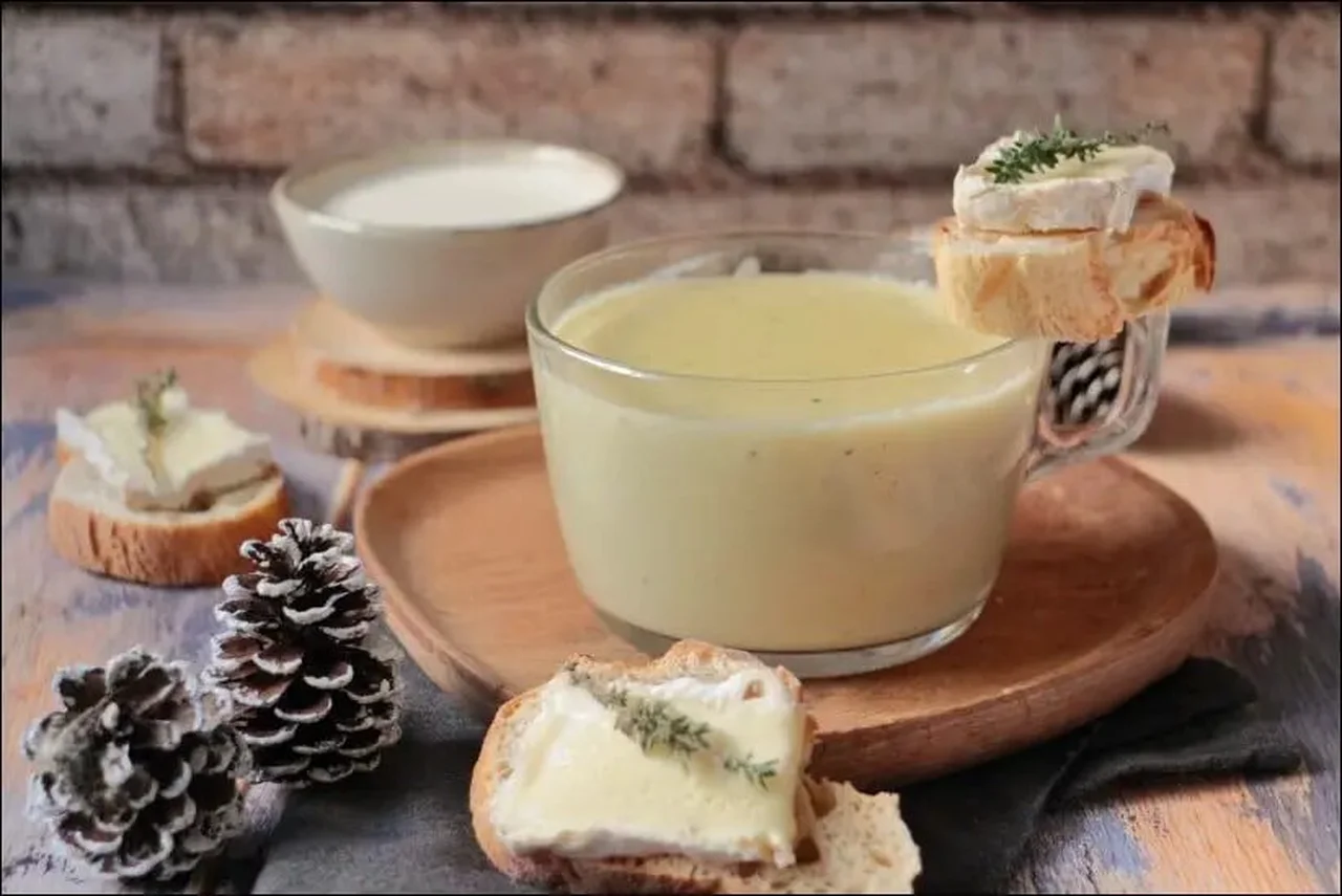Soupe veloutée au camembert