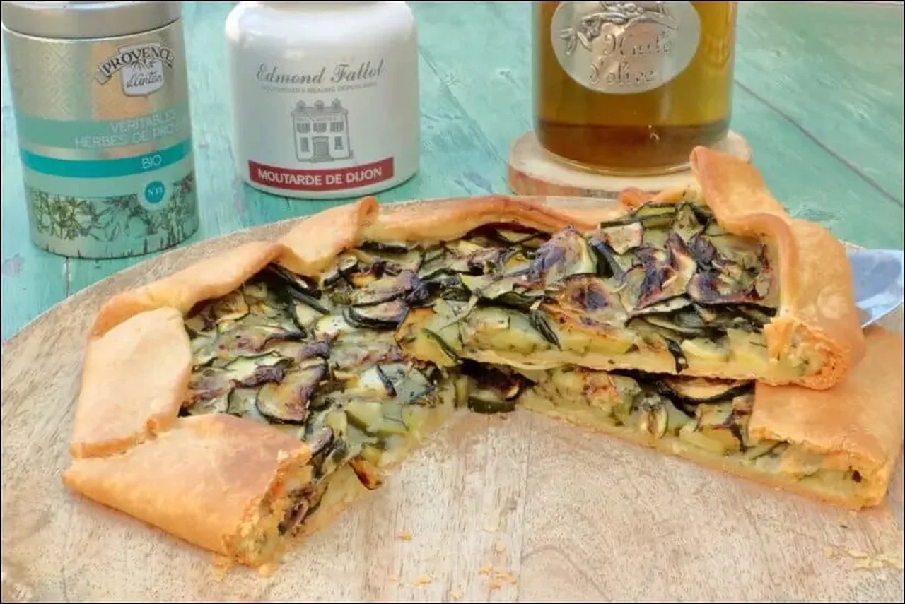 Tarte rustique aux courgettes marinées
