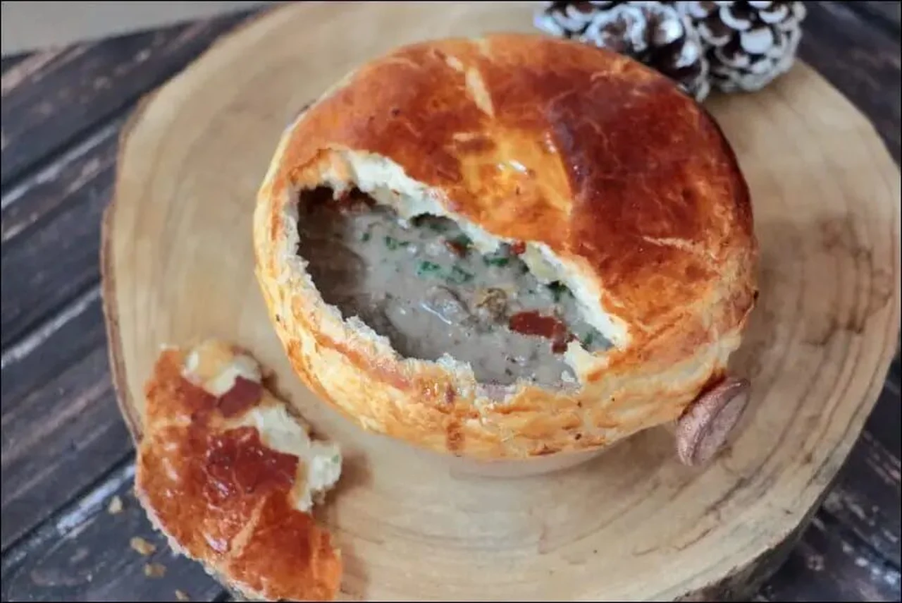 Velouté de champignons en croûte