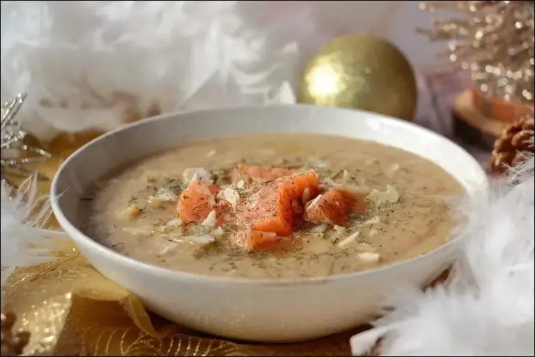 Velouté de chou-fleur au saumon