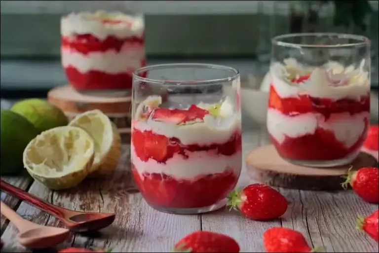 Verrines de fraises au citron vert