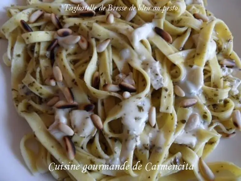 Tagliatelles au Bleu de Bresse et pesto au basilic
