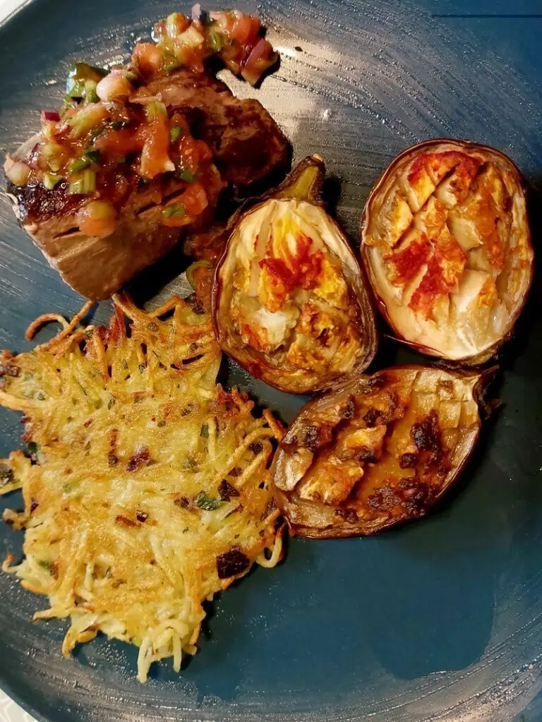 Thonine grillée, sauce crue et aubergines au four