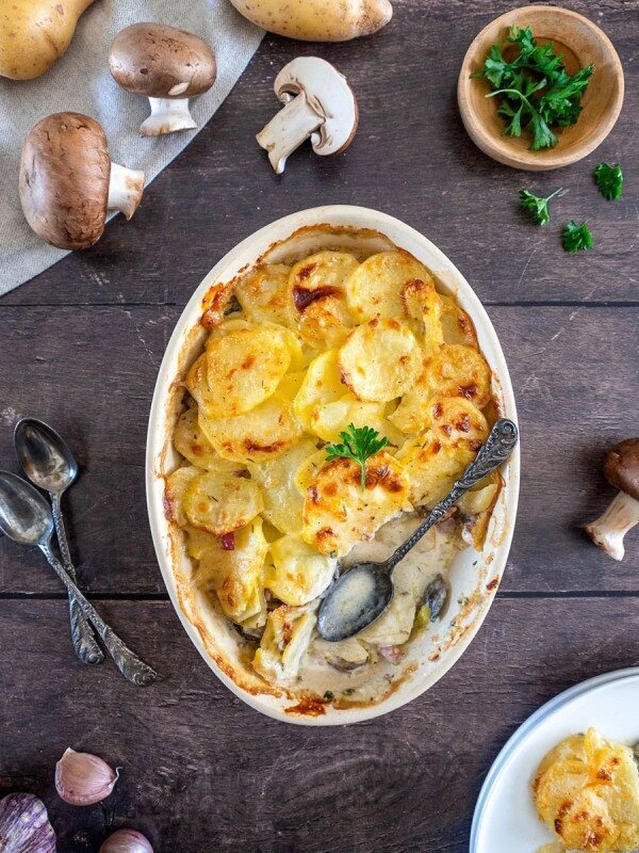 Gratin de pommes de terre aux champignons