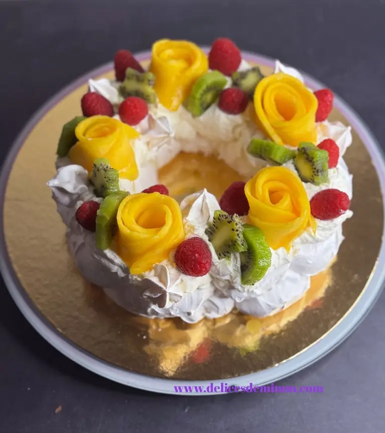 Pavlova en couronne de Noël